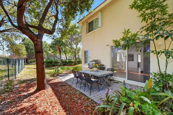 $420,000 | 3092 North Evergreen Circle, Unit 3092, Boynton Beach, FL 33426