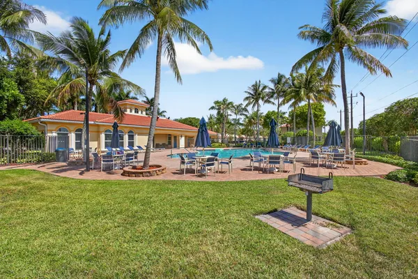 $420,000 | 3092 North Evergreen Circle, Unit 3092, Boynton Beach, FL 33426
