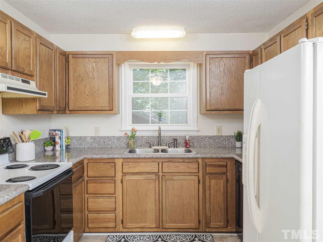 4408 Surry Ridge Circle Apex, NC 27539 - Photo 9 of 23 Gallery Image 9