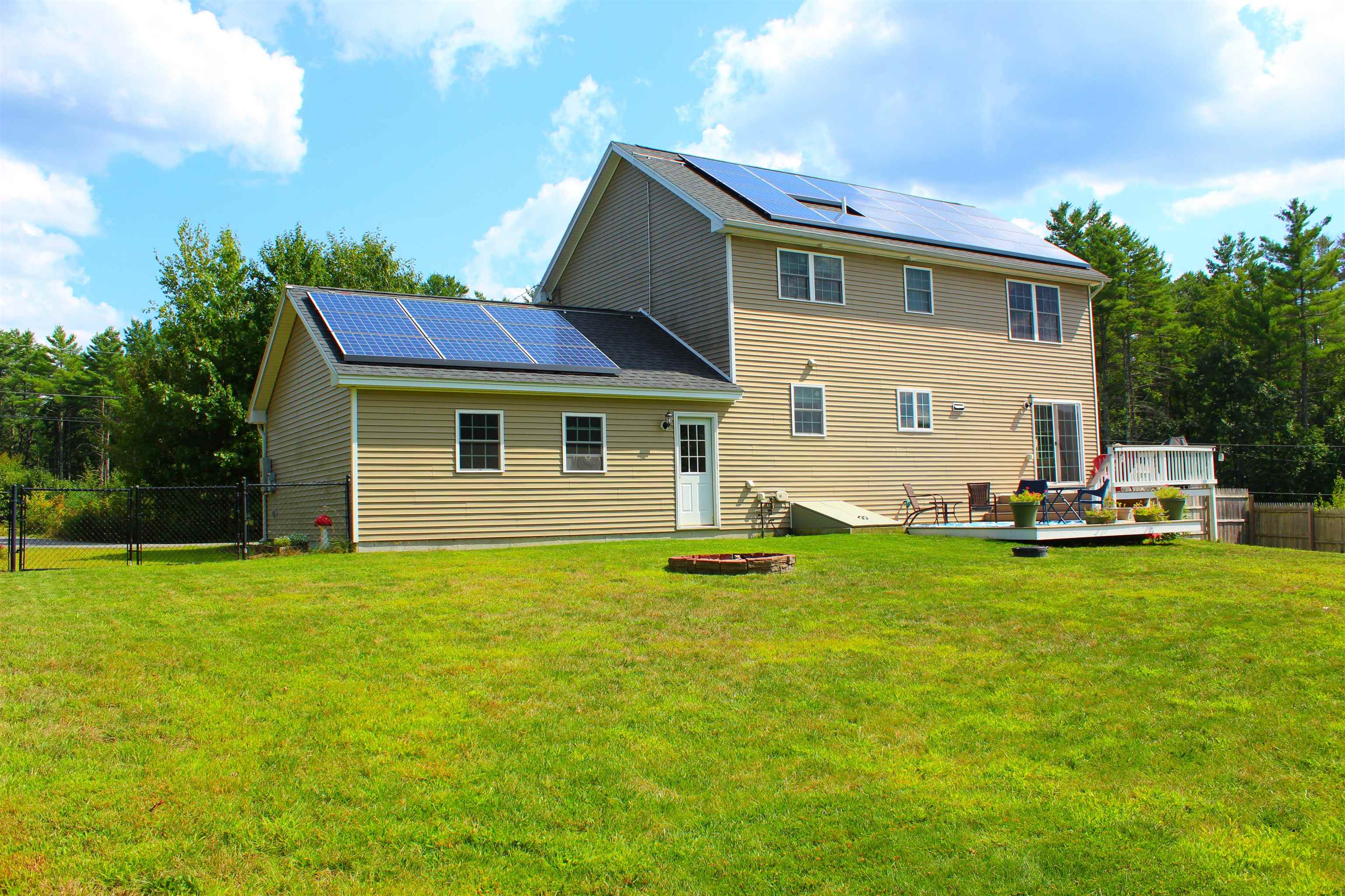 47 Hilbren Road Weare, NH 03281 - Photo 4 of 26