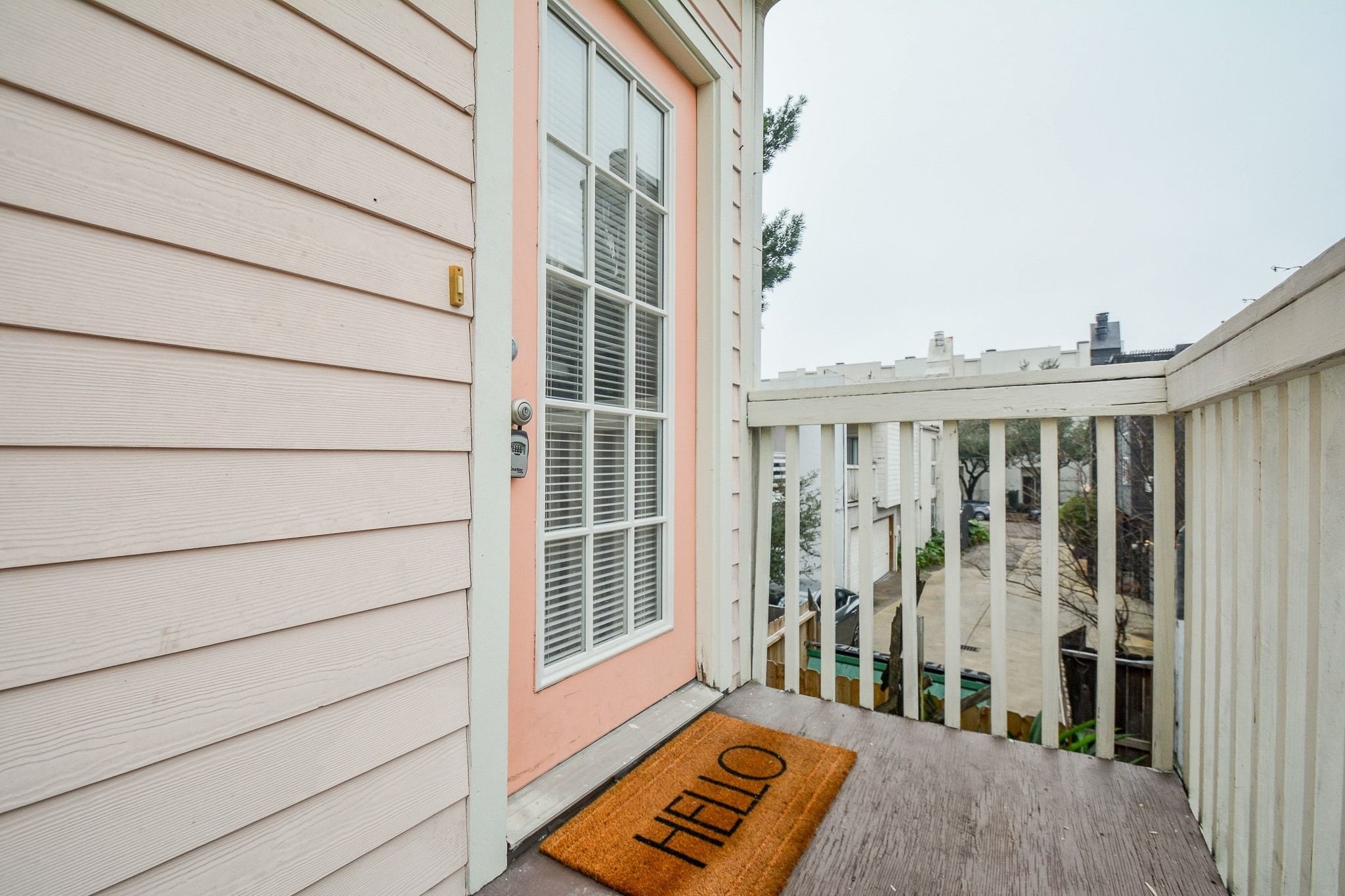 2612 Crocker Street, Unit B Houston, TX 77006 - Photo 6 of 19 Front porch with view of the private backyard area