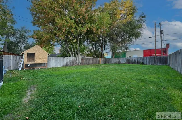 $1,600 | 425 2nd Street, Idaho Falls, ID 83401