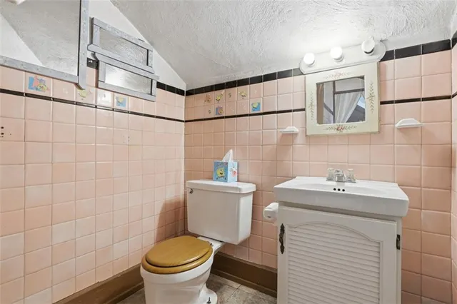 $345,000 | 4000 Brownsville Road, Pittsburgh, PA 15227