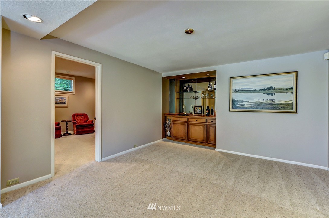 8129 Frederick Place Edmonds, WA 98026 - Photo 16 of 25 Gallery Image 16