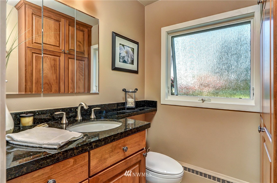 8129 Frederick Place Edmonds, WA 98026 - Photo 20 of 25 Gallery Image 20