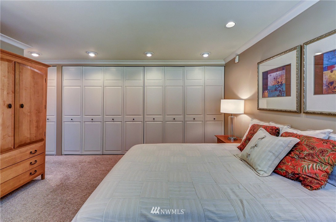 8129 Frederick Place Edmonds, WA 98026 - Photo 10 of 25 Gallery Image 10