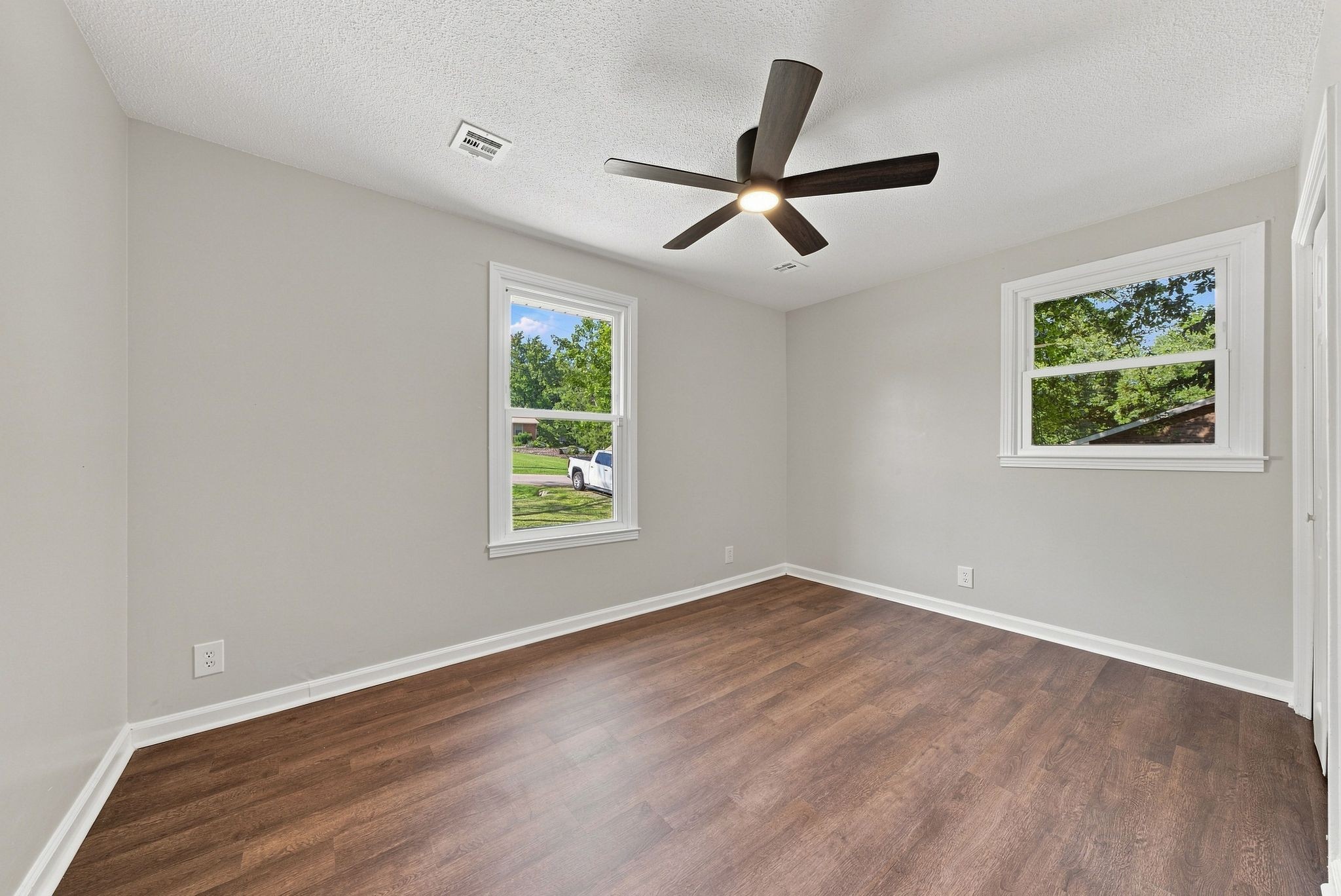 806 Kingsbury Road Clarksville, TN 37040 - Photo 16 of 27 Gallery Image 16