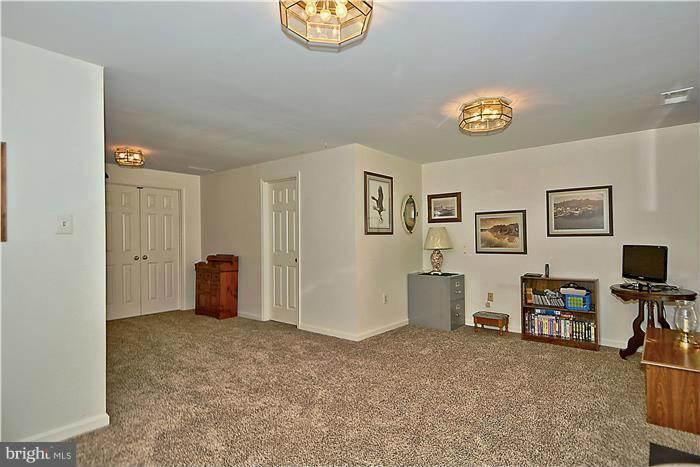 4232 Devonwood Way Woodbridge, VA 22192 - Photo 19 of 30 a view of work space with furniture and window