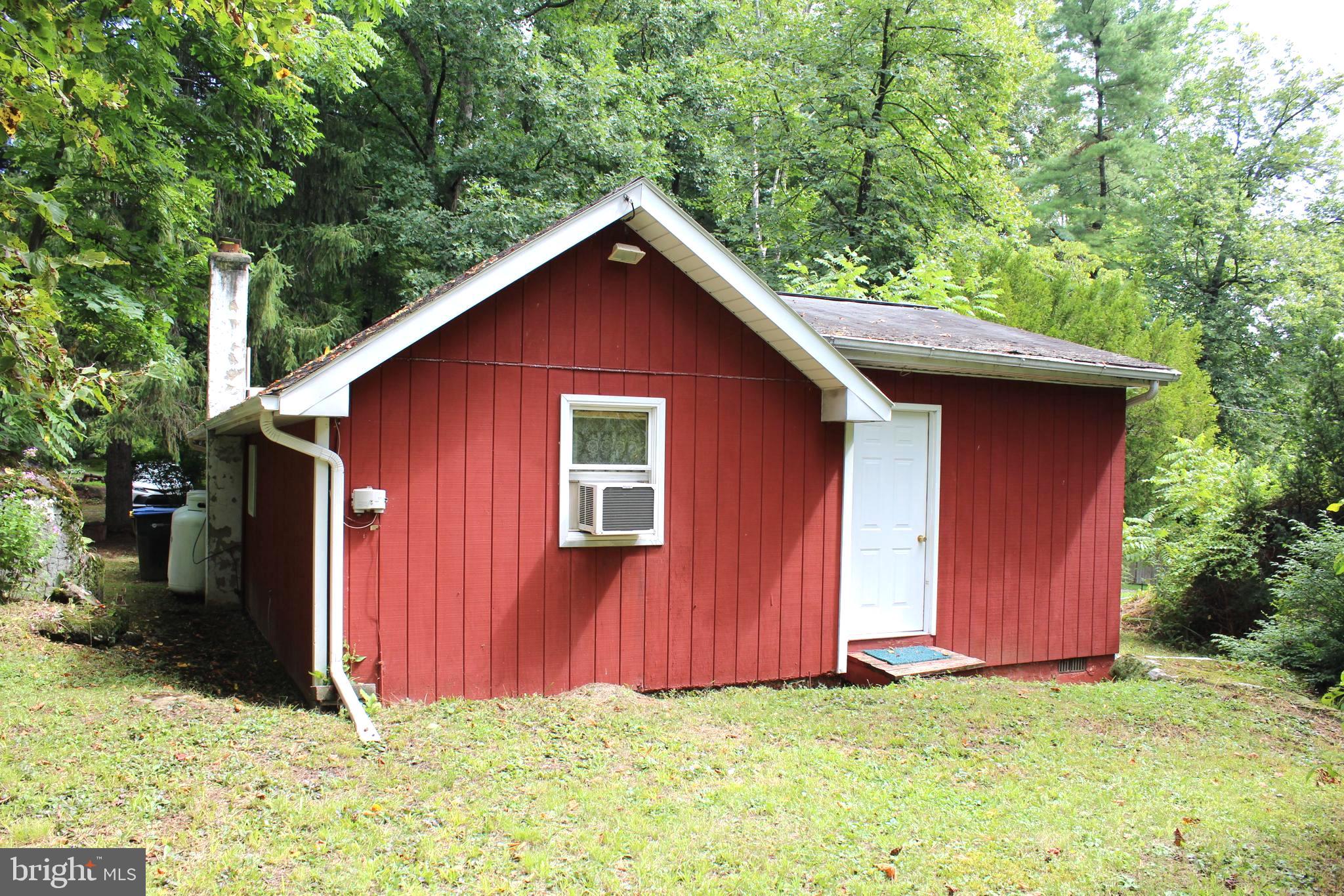 1068 Magazine Road Green Lane, PA 18054 - Photo 12 of 70 REAR OF HOME