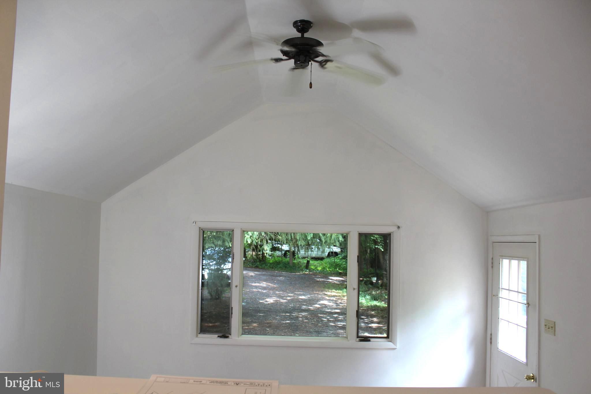 1068 Magazine Road Green Lane, PA 18054 - Photo 35 of 70 LIVING ROOM WITH VAULTED CEILING