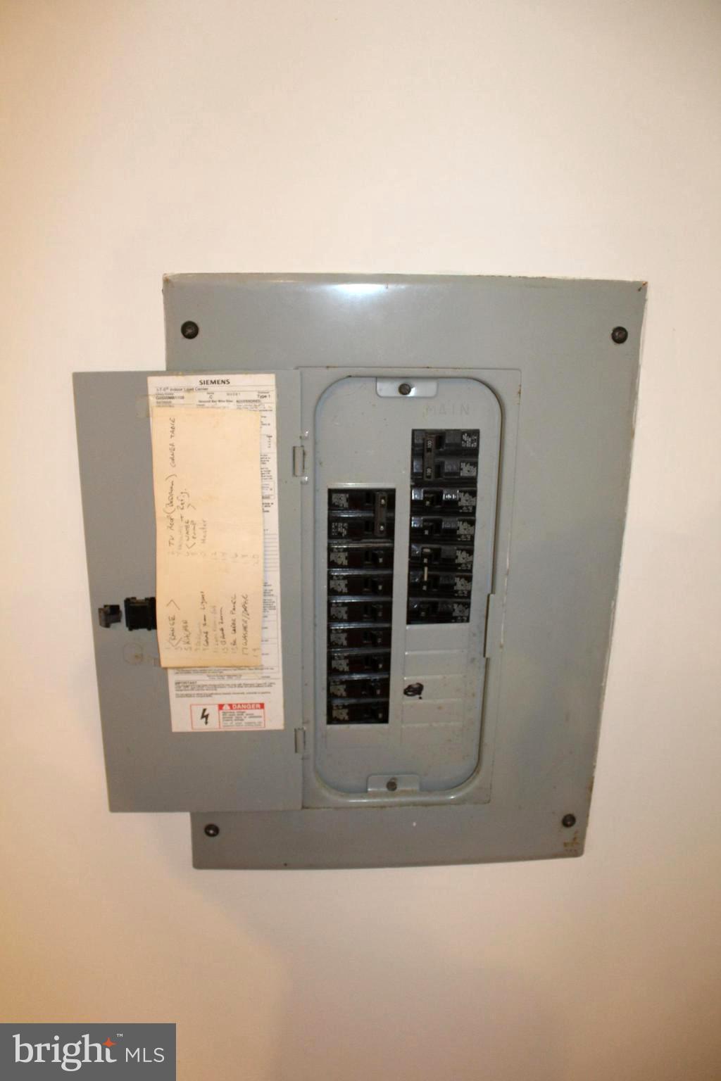 1068 Magazine Road Green Lane, PA 18054 - Photo 68 of 70 100 AMP ELECTRICAL SERVICE