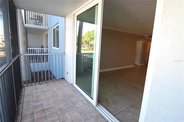 $1,500 | 2700 Coconut Bay Lane, Unit 1L, Sarasota, FL 34237