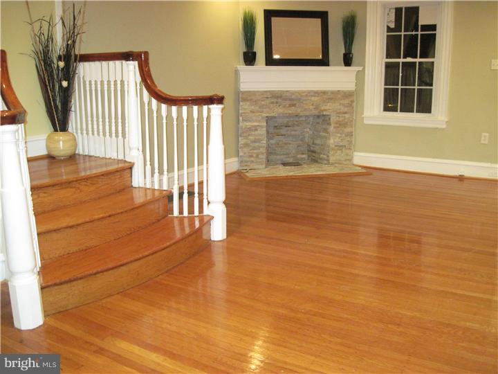 5320 Gainor Road Philadelphia, PA 19131 - Photo 2 of 25 Gallery Image 2
