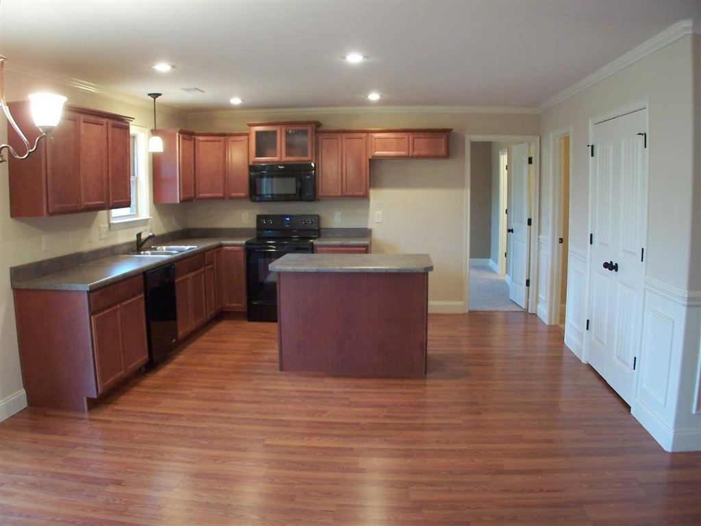 103 Tropical Way Anderson, SC 29621 - Photo 2 of 21 Gallery Image 2