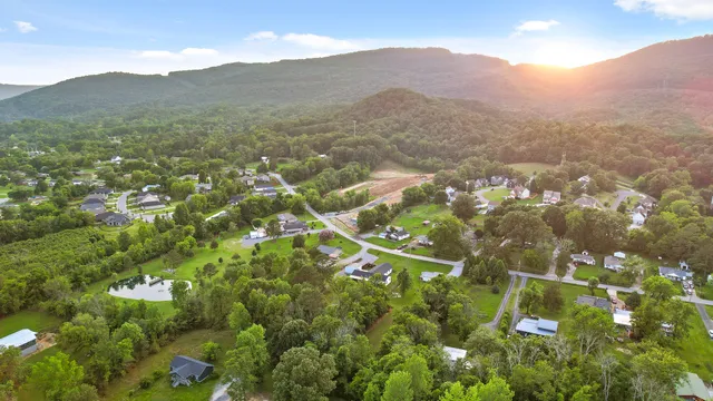 $775,000 | 824 Ogrady Drive, Chattanooga, TN 37419