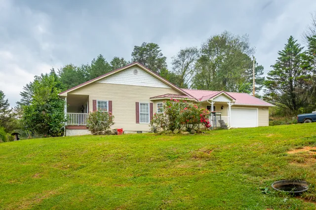 $309,900 | 1865 Teague Road, Whitwell, TN 37397