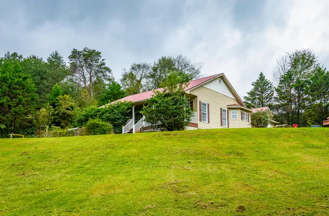 $309,900 | 1865 Teague Road, Whitwell, TN 37397