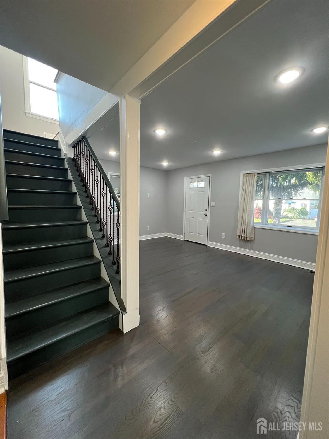 23 Morgan Drive Edison, NJ 08817 - Photo 3 of 17