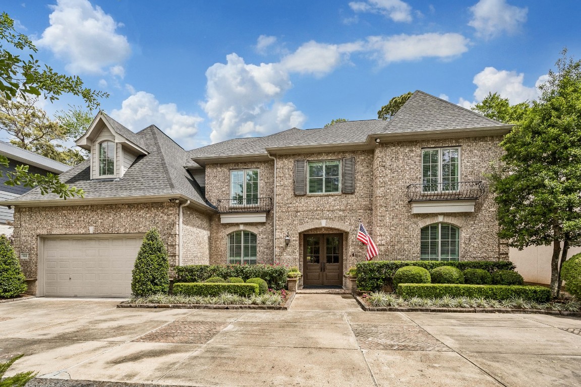 822 Riedel Drive Houston, TX 77024 - Photo 2 of 50