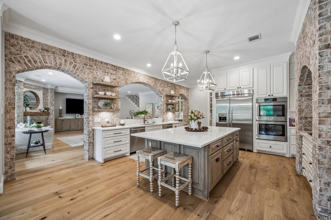 822 Riedel Drive Houston, TX 77024 - Photo 4 of 50