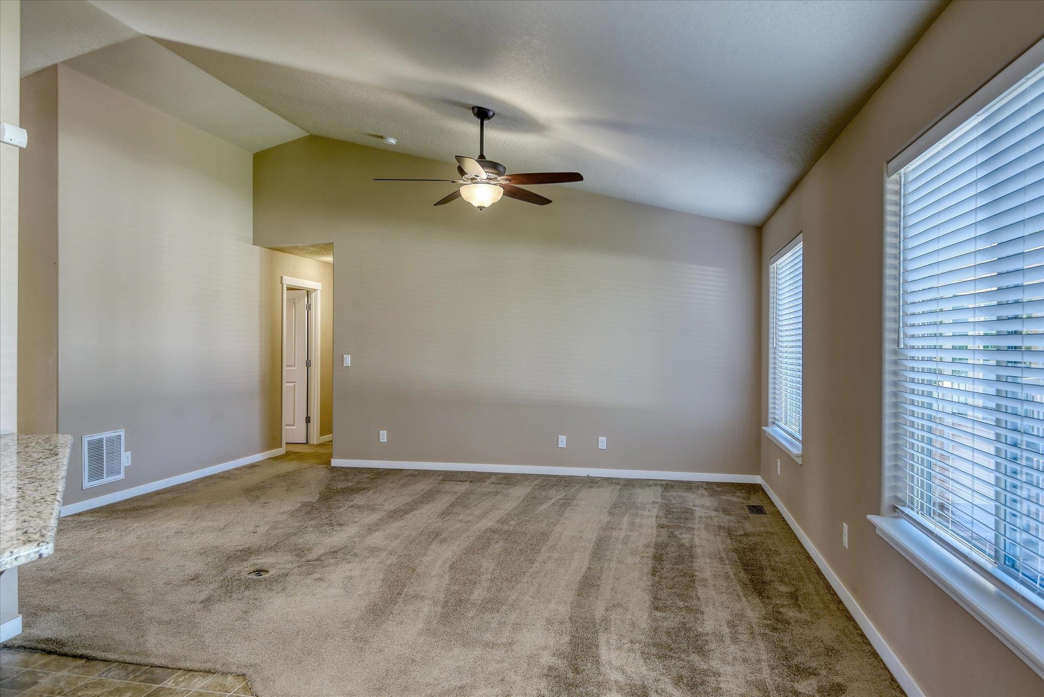 9920 North Austin Lane Spokane, WA 99208 - Photo 13 of 45
