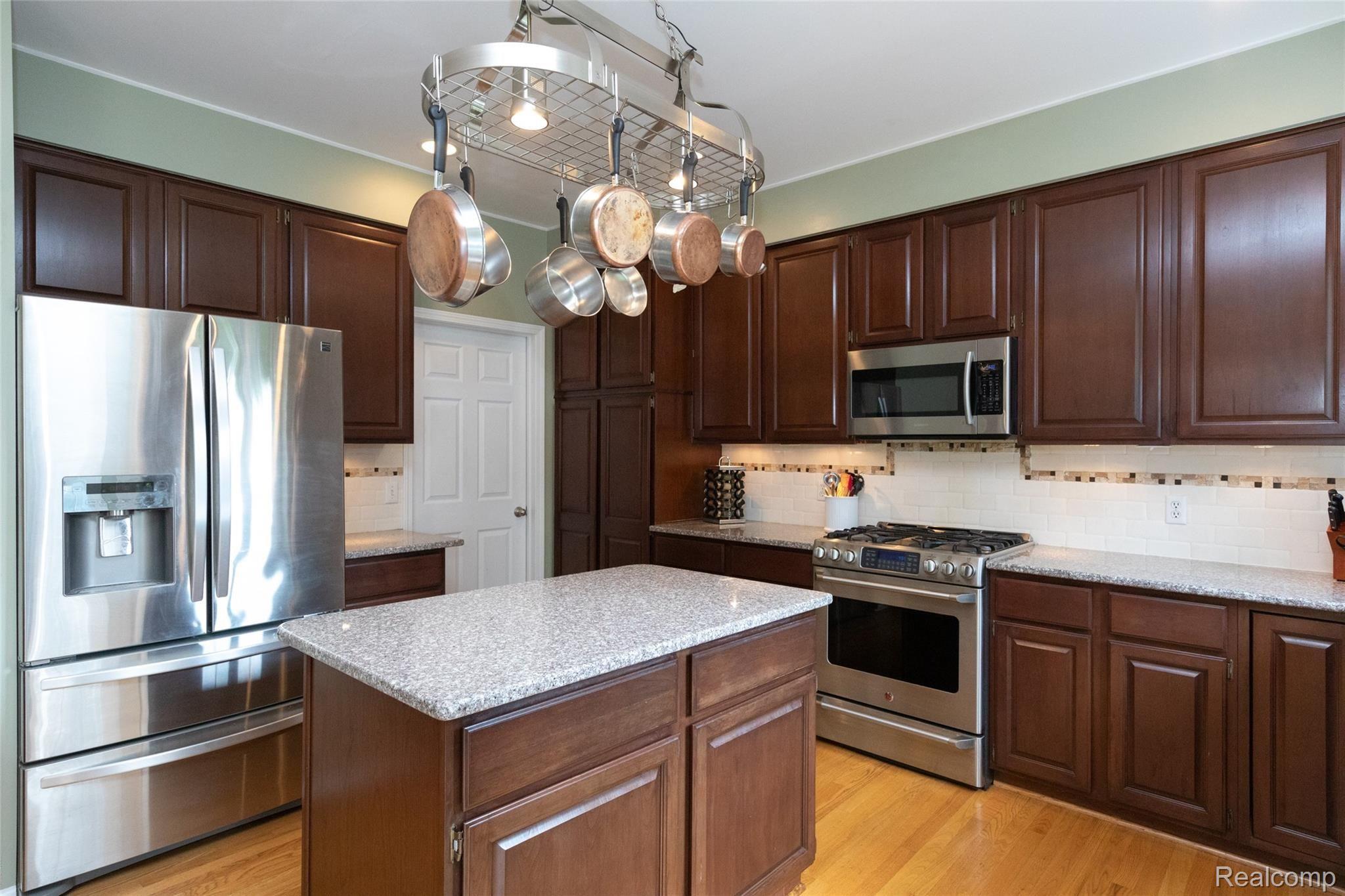 5233 Ridge Trail North Clarkston, MI 48348 - Photo 22 of 73 19.JPG