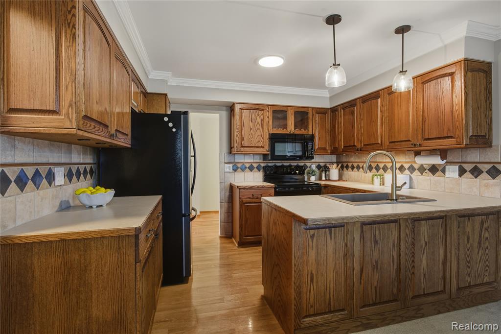 44273 Webster Road Canton, MI 48187 - Photo 9 of 58 Gallery Image 9