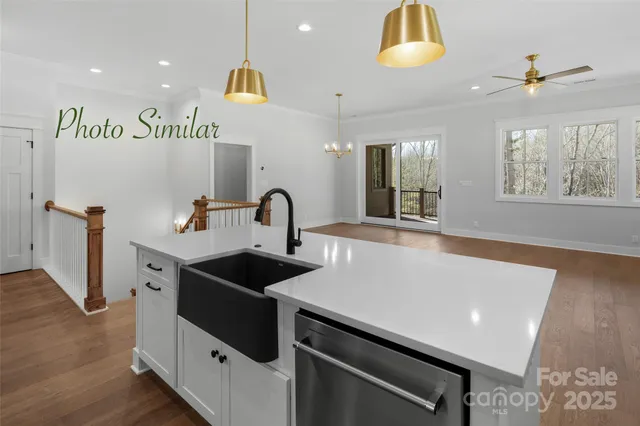 $979,900 | 55 Chimney Chase Trail, Hendersonville, NC 28739