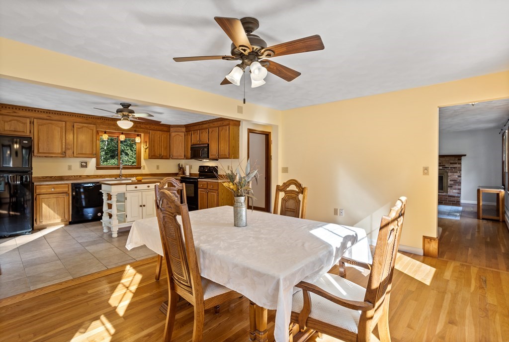 10 Pheasant Ridge Road Townsend, MA 01469 - Photo 19 of 40 a view of a dining room with furniture