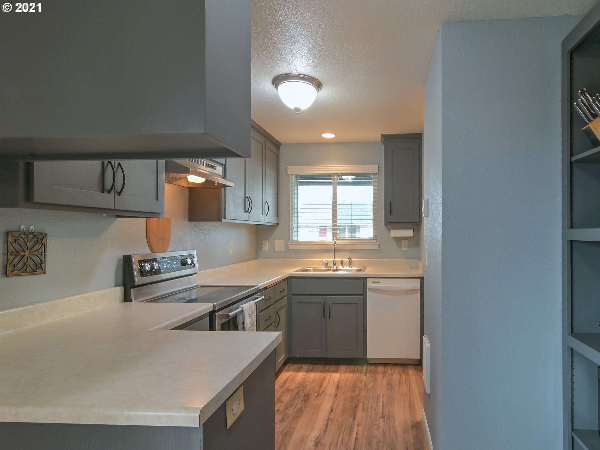 4867 C Street Springfield, OR 97478 - Photo 23 of 32 Gallery Image 23