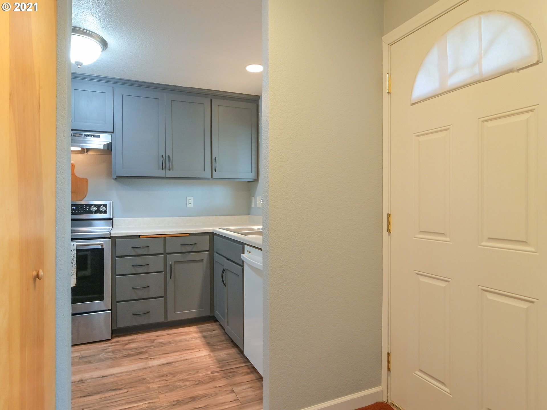 4867 C Street Springfield, OR 97478 - Photo 28 of 32 Gallery Image 28