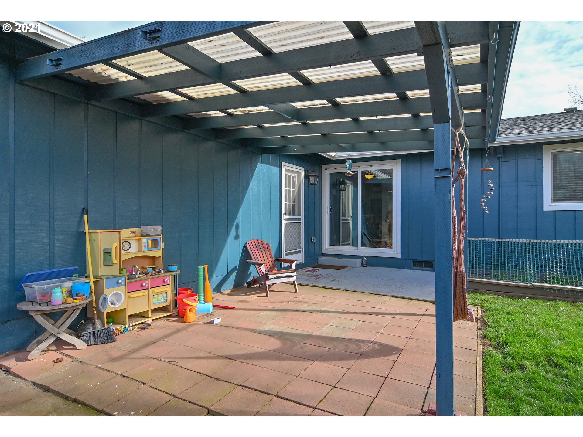 4867 C Street Springfield, OR 97478 - Photo 5 of 32 Gallery Image 5