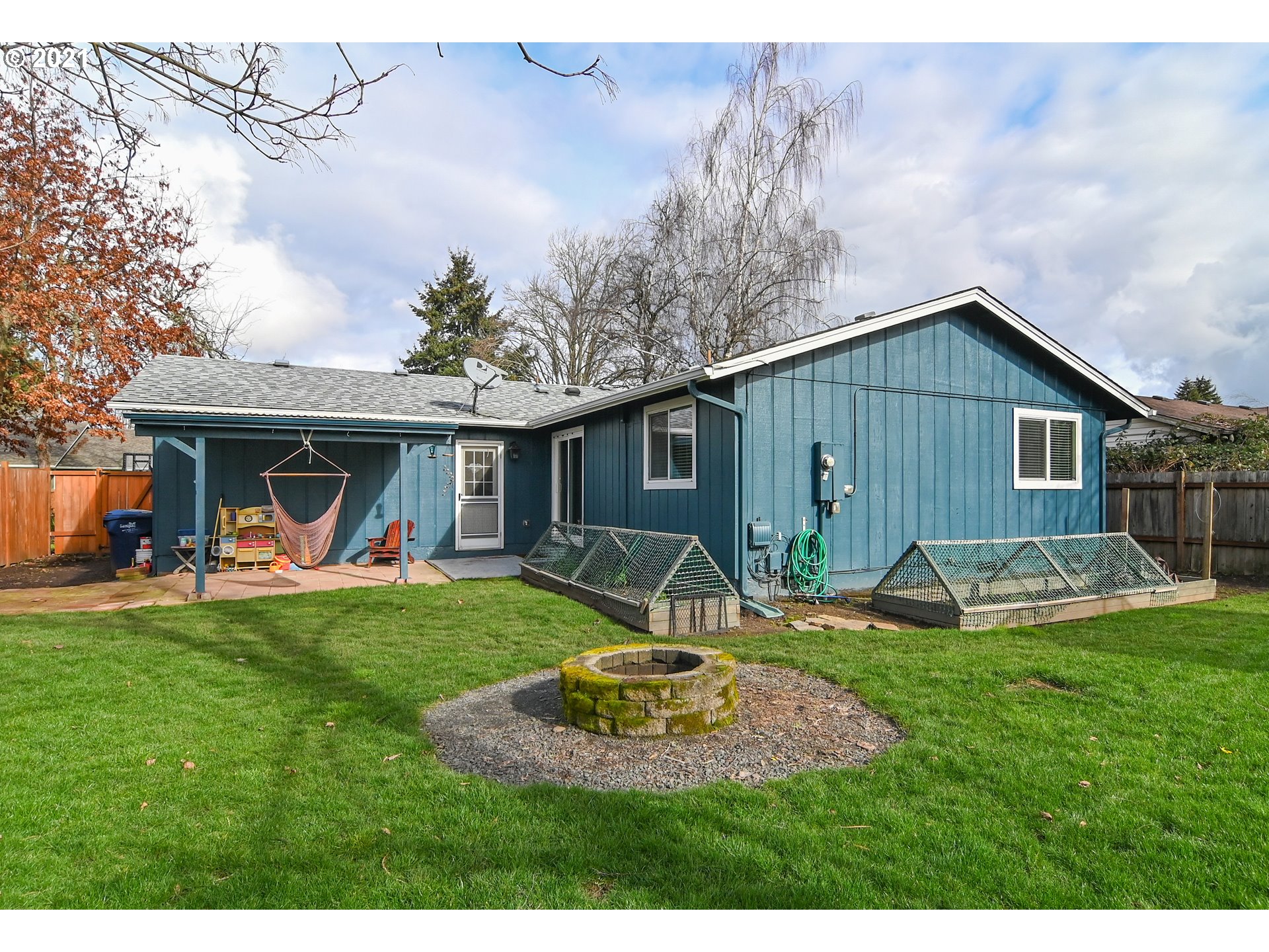 4867 C Street Springfield, OR 97478 - Photo 6 of 32 Gallery Image 6