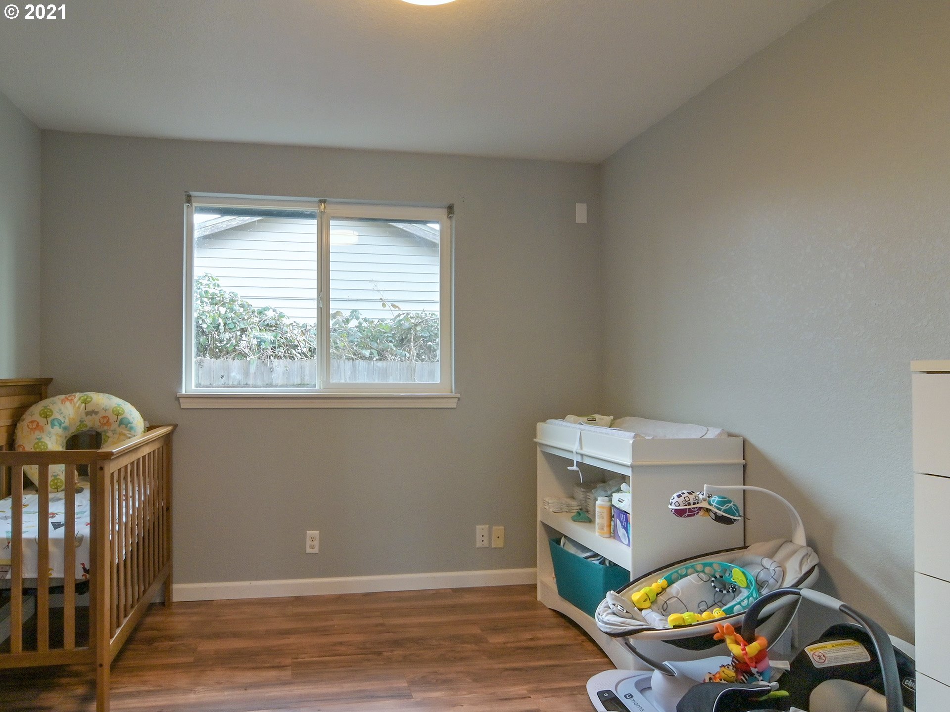 4867 C Street Springfield, OR 97478 - Photo 9 of 32 Gallery Image 9
