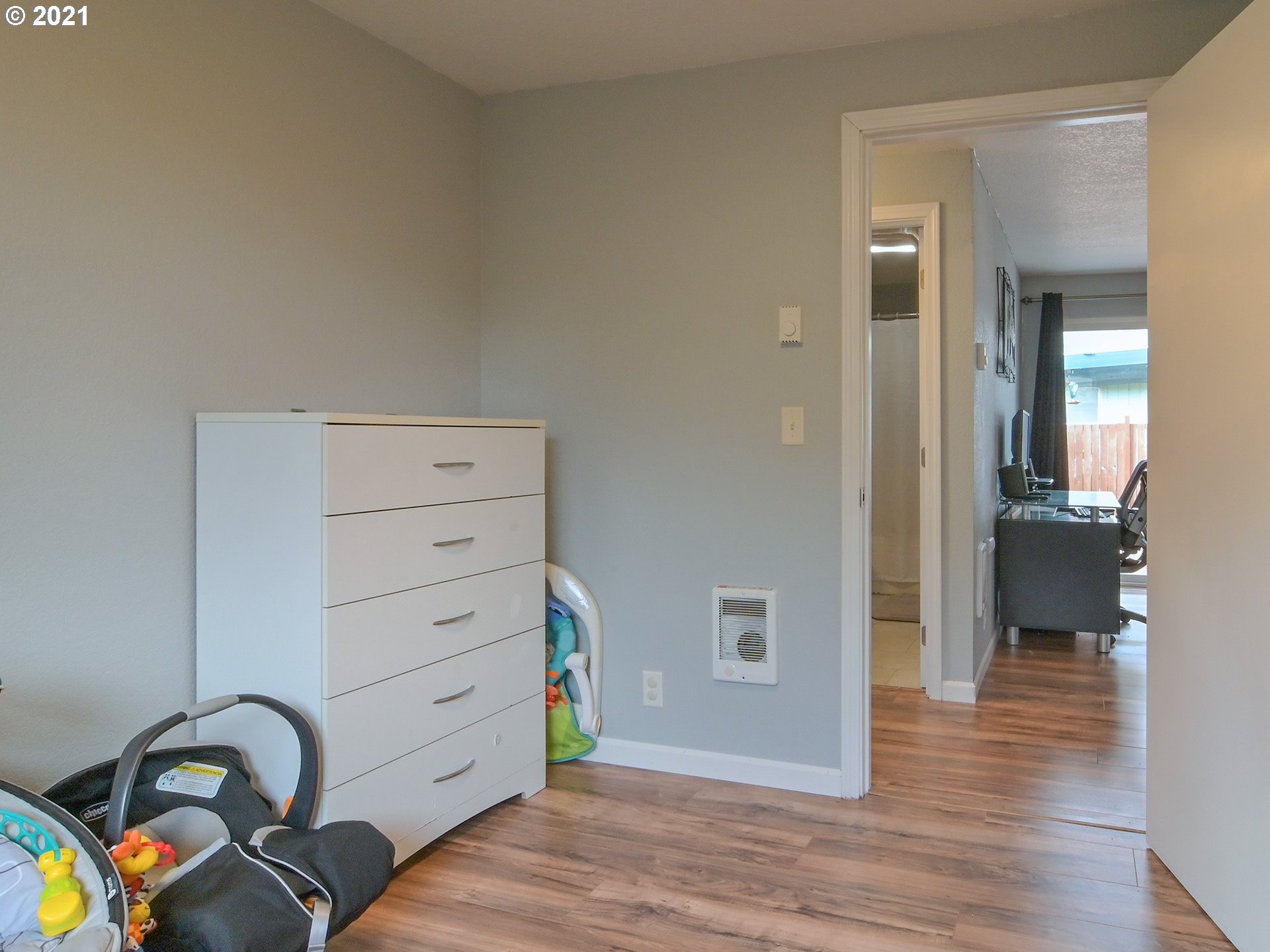 4867 C Street Springfield, OR 97478 - Photo 10 of 32 Gallery Image 10