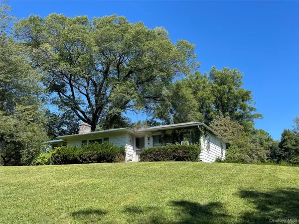 $399,999 | 2416 Highway 300, Wallkill, NY 12589