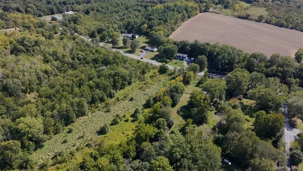 $399,999 | 2416 Highway 300, Wallkill, NY 12589