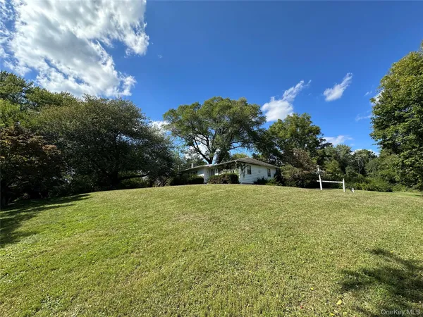 $399,999 | 2416 Highway 300, Wallkill, NY 12589