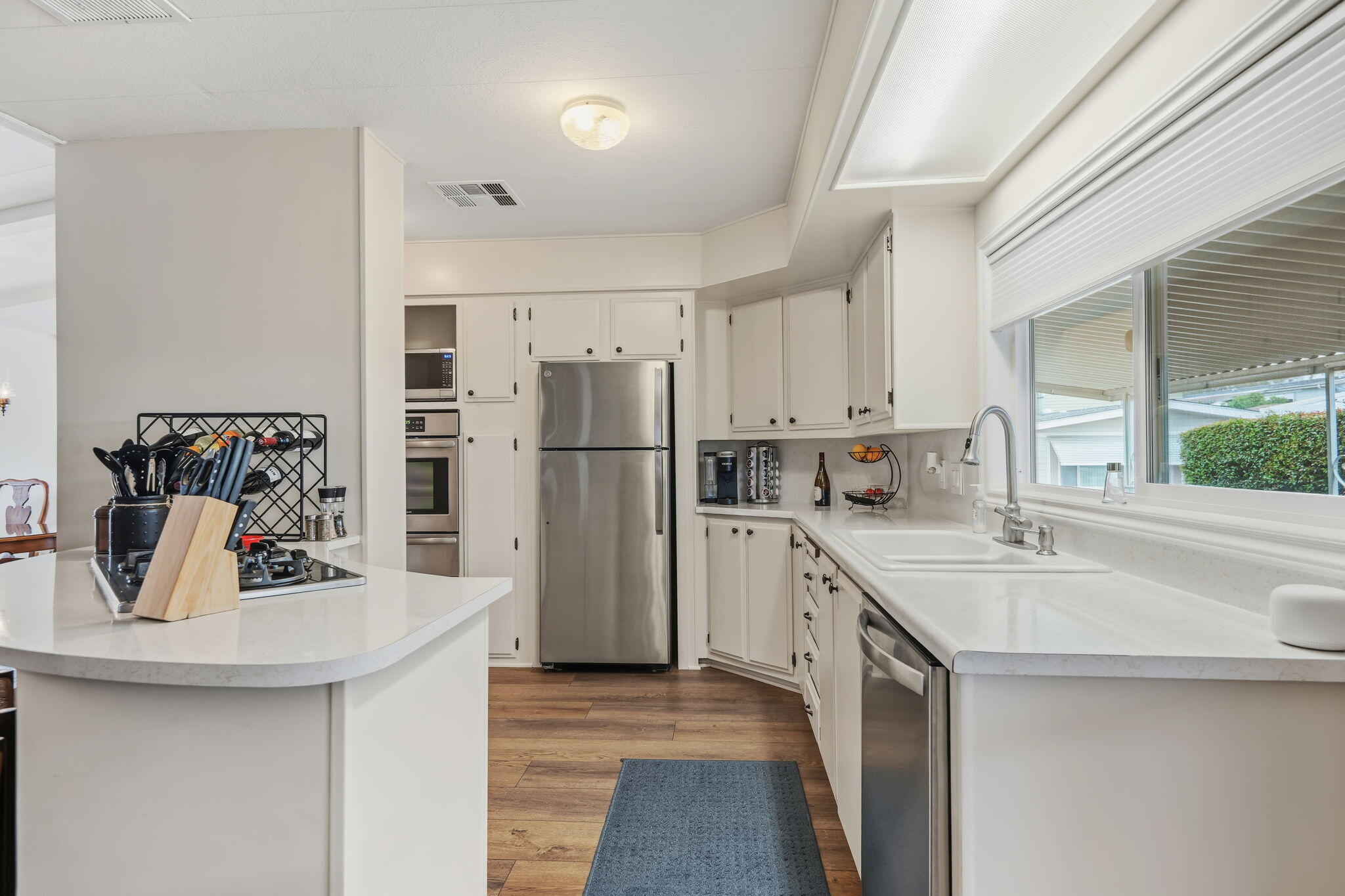 340 Old Mill Road, Unit SPC 152 Santa Barbara, CA 93110 - Photo 7 of 28 15-Kitchen