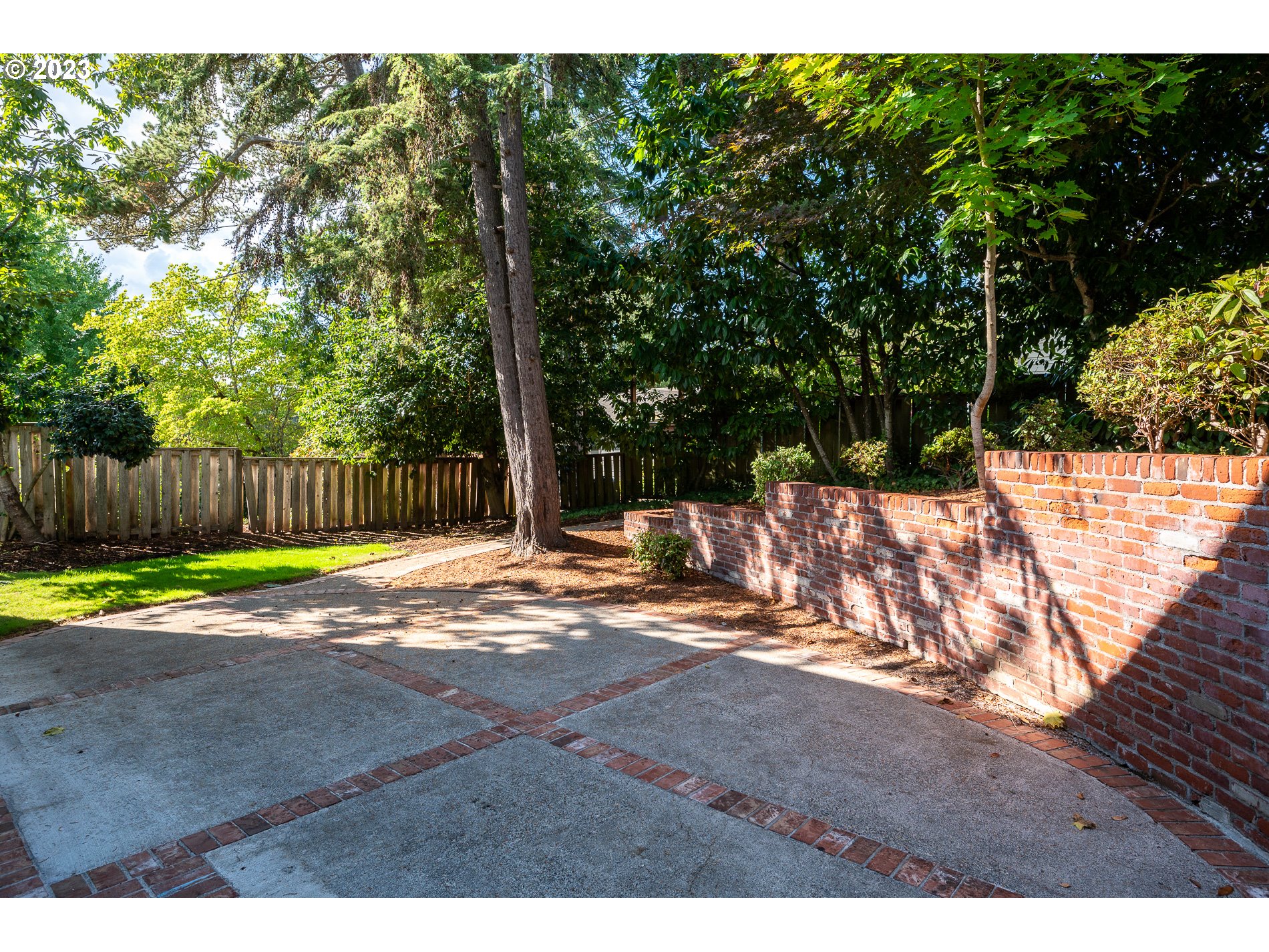 6677 Southwest Bancroft Way Portland, OR 97225 - Photo 37 of 37 Patio