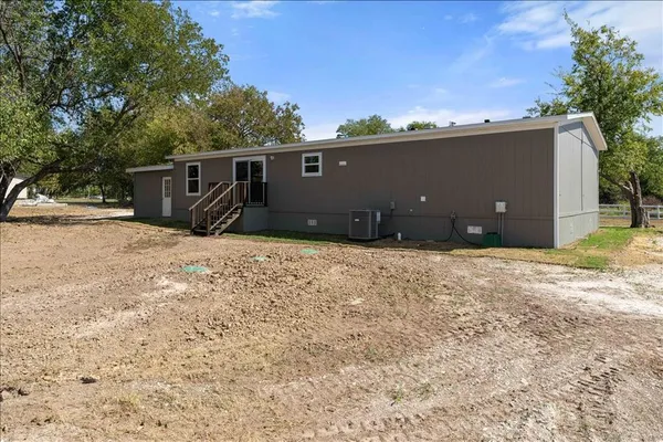 $1,500 | 2437 County Road 4586, Sulphur Springs, TX 75482
