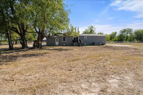 $1,500 | 2437 County Road 4586, Sulphur Springs, TX 75482