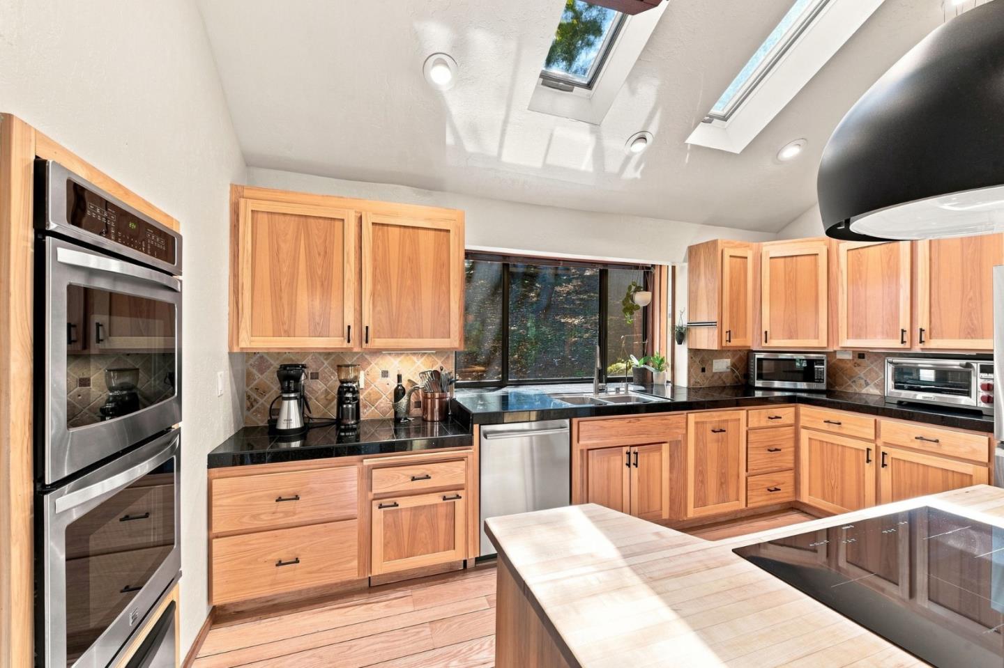 22163 Miller Ridge Road Los Gatos, CA 95033 - Photo 8 of 57 Gallery Image 8