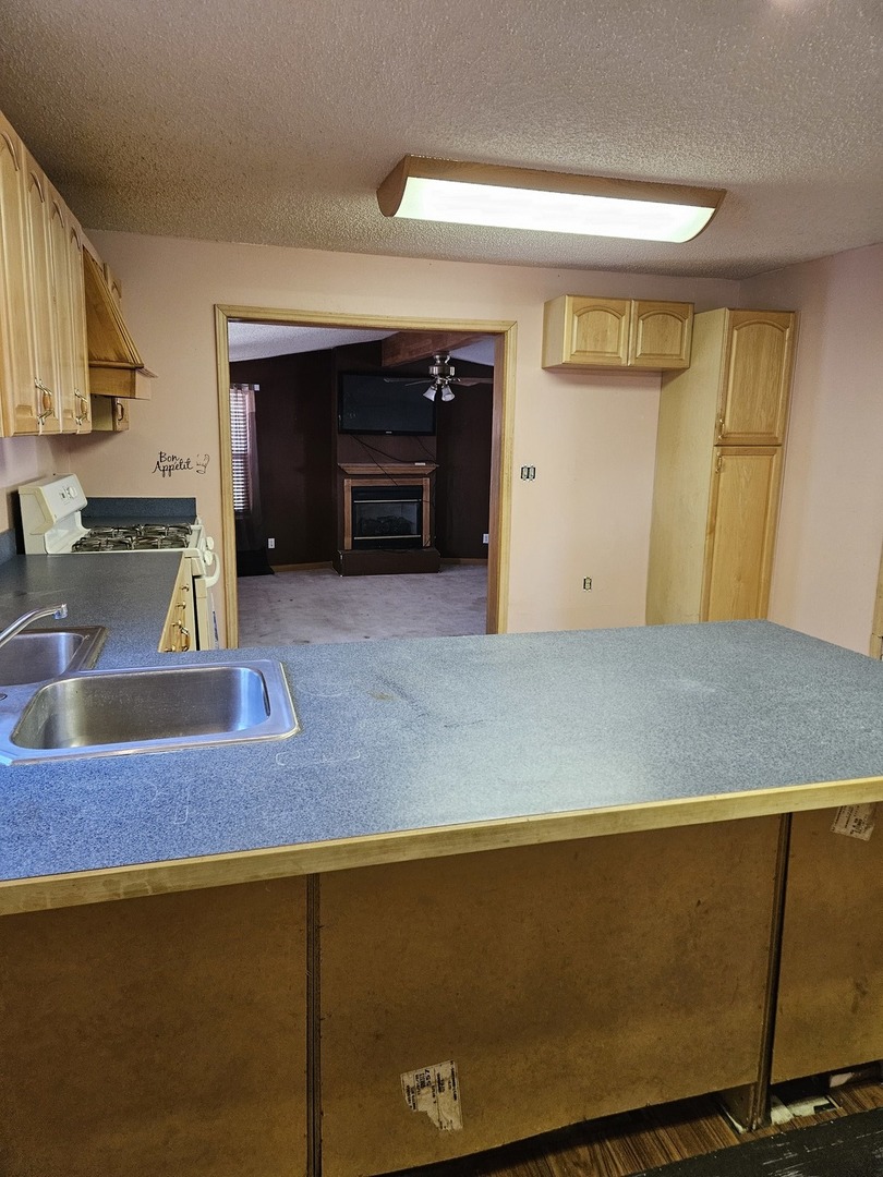520 West Johnson Street Utica, IL 61373 - Photo 7 of 19