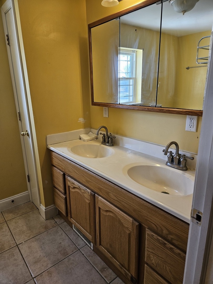 520 West Johnson Street Utica, IL 61373 - Photo 10 of 19