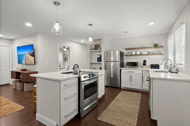 $2,650 | 2611 North Oakridge Circle, North Charleston, SC 29420