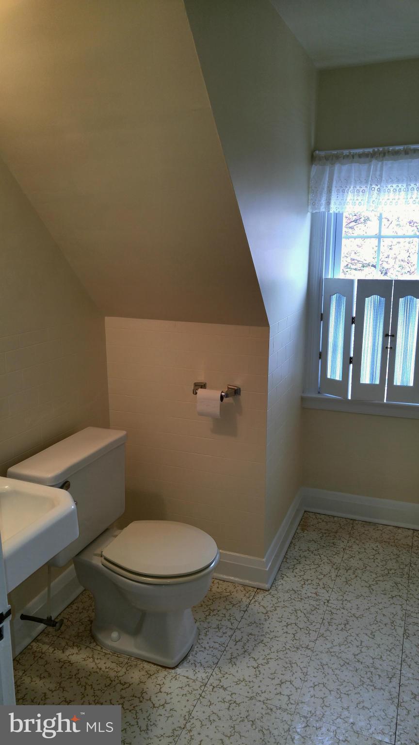 141 Murdock Road Baltimore, MD 21212 - Photo 23 of 30 Bath