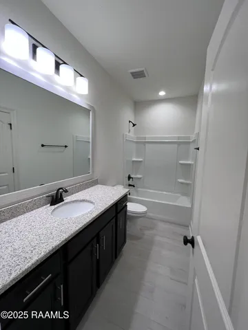 $2,200 | 107 Tenor Street, Youngsville, LA 70592