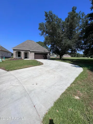 $2,200 | 107 Tenor Street, Youngsville, LA 70592