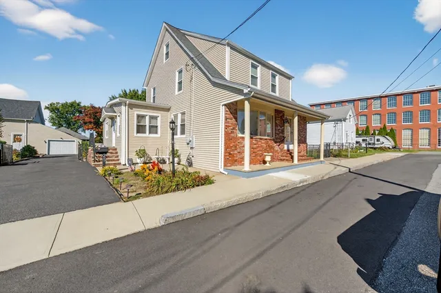 $759,999 | 25 Winward Street, Fall River, MA 02724